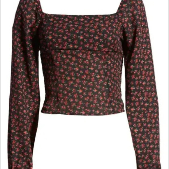 One Clothing Ditsy Long Sleeve Smocked Crop Top - Picture 6 of 11